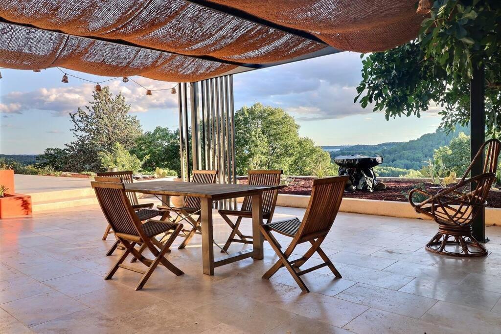 Sous Le « Figuier » Villa Cornillon-Confoux Buitenkant foto